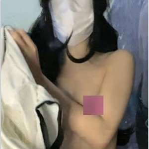 卡哇伊精选美少女双马尾奇怪玩具进入某处脱下内裤，体验甜美外表，百度盘超值分享