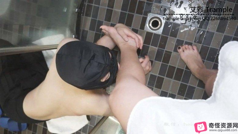 广西某学院女学生初次指教圣水浴室脚洗视频21分钟1280*720