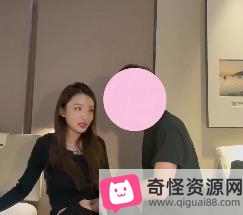 3月份高分女神自拍视频，时长10分47秒，黑丝大长腿用嘴一C，精品下载观看