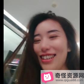 团建女王姐妹自拍视频1小时34分钟，黑丝眼罩神秘诱惑