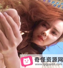 独家丰满包臀裙美女肉丝长腿视频，高清2.6G版本火爆百度云